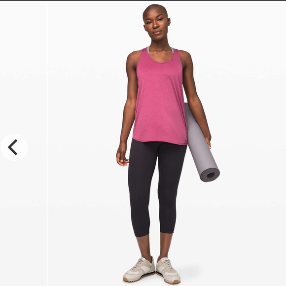 NWOT Lululemon essential tank pleated - Picture 3 of 10